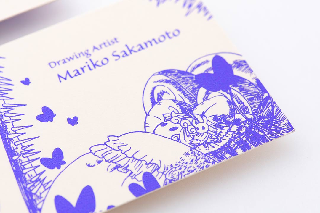 イラストを箔押しした「トレーディング名刺・名刺風カード」の例