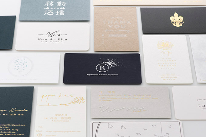 海外のスタイリッシュでかっこいいデザインの名刺が日本で作れます 箔押し印刷 名入れ専門店 あさだ屋